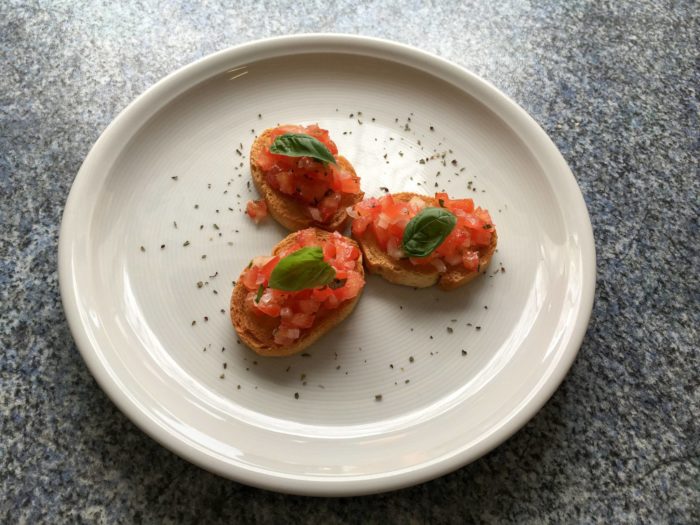 Bruschetta med chili, tomat och persiljeolja